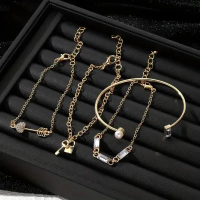 Charming Lock Key Pendant Love Bracelet Set (4 pcs)